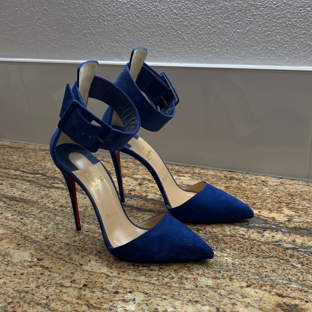 Authentic Christian Louboutin blue suede heel - Picture 4 of 7